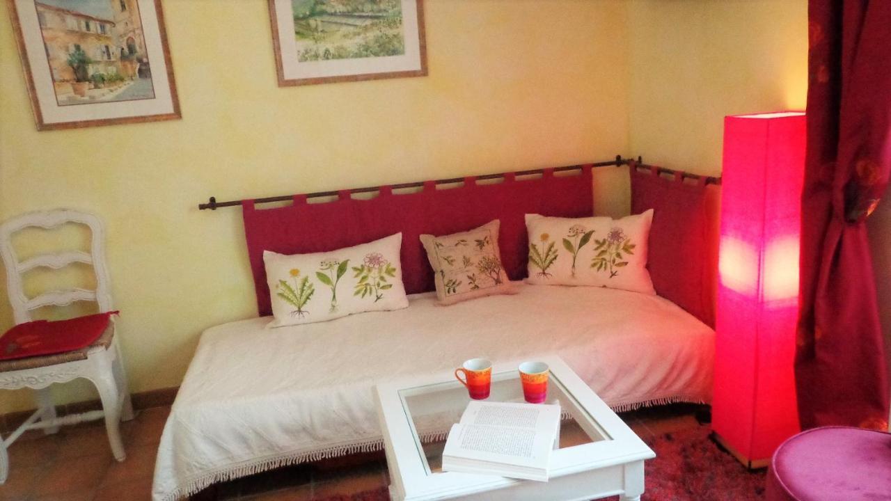 Santolines En Provence Bed & Breakfast Piolenc Eksteriør bilde